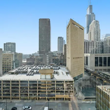 The Plymouth Chicago 3Bd