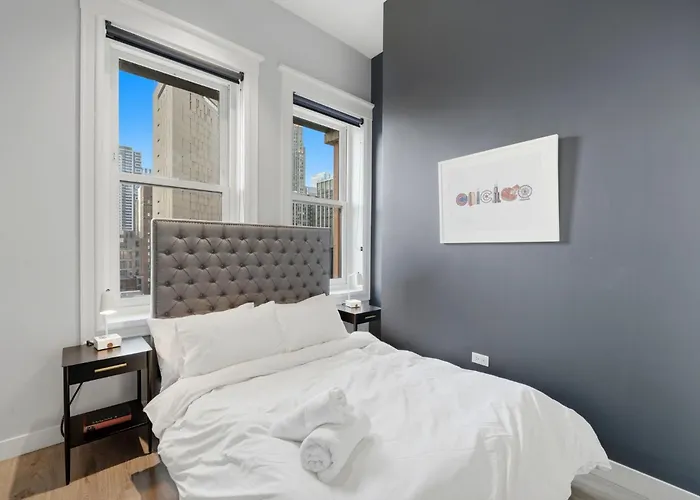 The Plymouth 3bd Chicago